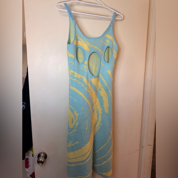 Blue & Yellow Abstract Knit Sleeveless Dress – Soft Stretchy Fit size medium - Picture 4 of 8